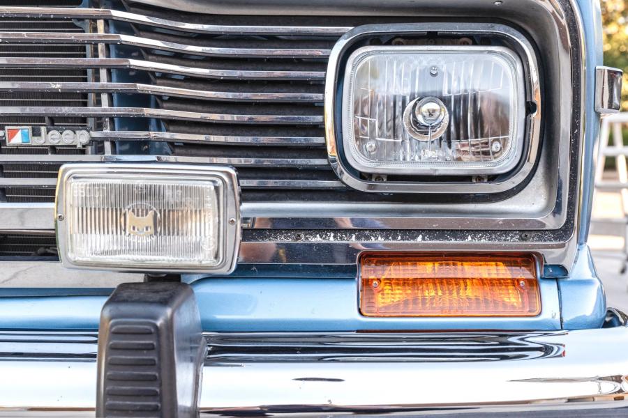 Детали экстерьера Jeep Grand Wagoneer LS1 V8 1984 года  (фото 29 из 179)